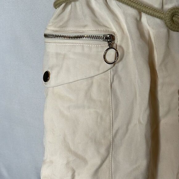Zara Cord Belt Cream High Waisted Shorts. Size Medium. - Picture 3 of 10